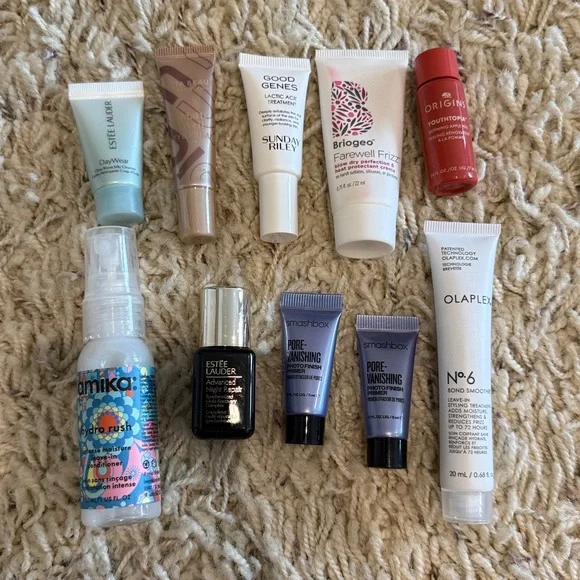 Assorted 94 Piece Beauty Sample Lot - Hair, Makeup, and Skincare - Picture 5 of 12